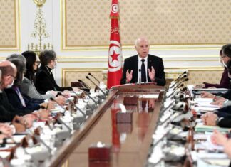 أمر رئاسي: 17 ديسمبر عيد الثورة ويوم عطلة بدلا عن 14 جانفي