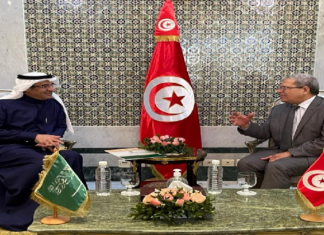 ماذا في لقاء وزير الشؤون الخارجيّة بسفير السعودية بتونس؟