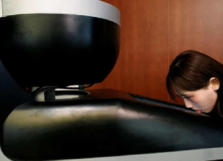 تذوّق الطعام عبر شاشة التلفاز ممكن.. في اليابان !