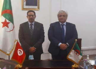 إتفاقية تعاون مشتركة بين تونس والجزائر في المجال الصيدلاني