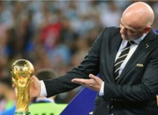 رئيس الفيفا يرشح 3 دول عربية لاستضافة كأس العالم