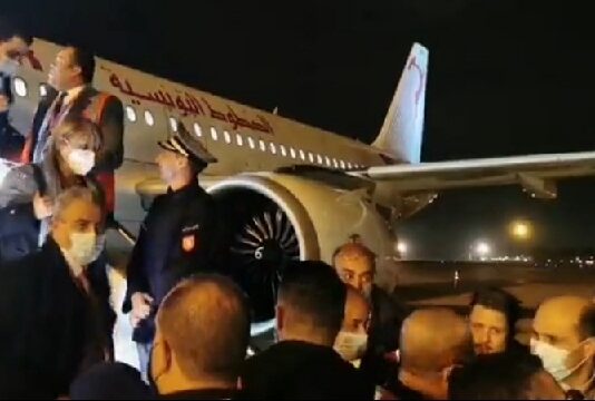 (فيديو) وصول طائرة الخطوط التونسية الجديدة