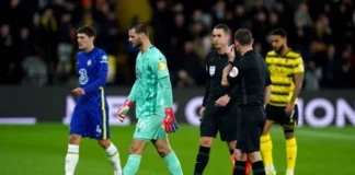 أزمة قلبية تتسبب في إيقاف مباراة تشيلسي وواتفورد