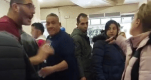 سوسة: طفلة تطلب قطعة مرطبات..والبائعة ترفض وتقوم بإهانتها..”تبكي والا تقعد”(فيديو)