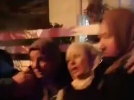 نقل زوجة البحيري للمستشفى بعد تعكّر حالتها الصحية (فيديو)