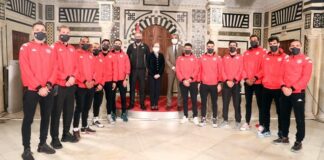 رئيسة الحكومة تستقبل المنتخب الوطني لكرة القدم