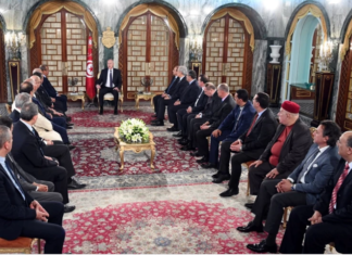 قيس سعيّد: لا حوار مع من نهب الشعب أو حاول الإنقلاب على الدولة