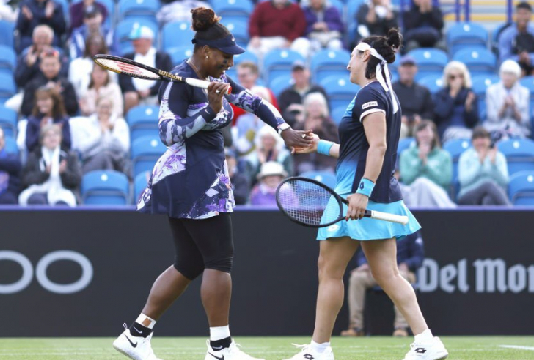 دورة إيستبورن: أنس جابر وسيرينا ويليامز إلى ربع نهائي