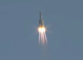 صاروخ صيني يهدد الأرض بعد خروجه عن السيطرة