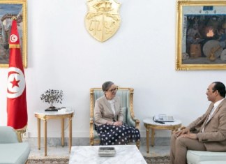 بودن تهنئ وزير الشؤون الدينية بنجاح موسم الحجّ