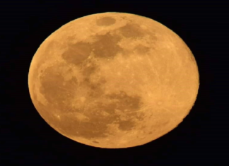 تونس مع موعد هذه الليلة مع رابع وآخر قمر عملاق لسنة 2022