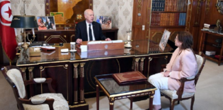 سعيّد في لقاءه بوزير التجارة: “لا للتسامح مع مستغلي العودة المدرسية لمزيد الإثراء غير المشروع”