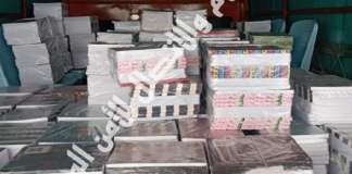 حي الزهور: مداهمة مستودع عشوائي وحجز 13000 كراس مدعم