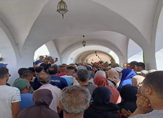 (فيديو) جرجيس: حالة احتقان وغضب لدى الأهالي وطرد الوالي