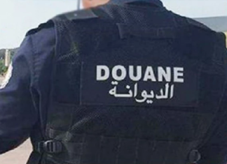 مدنين: أعوان الديوانة يحملون الشارة الحمراء بعد محاولة حرق زميلهم