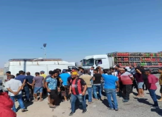 قبلي: غلق الطريق ومنع الشاحنات المحمّلة بالتمور من المرور