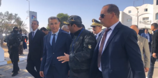 وزير الداخلية يؤدي زيارة إلى القرية للفرنكوفونية بجزيرة جربة
