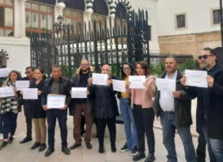 القصبة: المكلفون بالإعلام والاتصال بعدد من الوزارات يدخلون في اعتصام