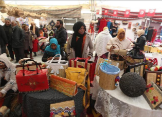145 حرفيا يشاركون في معرض الصناعات التقليدية بمهرجان الصحراء في دوز