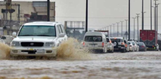 (فيديو) السعودية: سيول جارفة تجتاح مكة والأرصاد تحذر