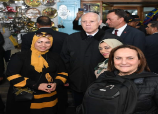 في زيارته إلى وسط العاصمة: رئيس الدولة يؤدي صلاة الجمعة في جامع الزيتونة