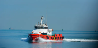 التقلبات الجوية تربك حركة الموانئ الكويتية