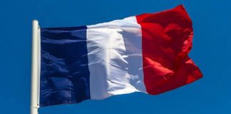 فرنسا تنصح مواطنيها بشدة بعدم الذهاب إلى روسيا البيضاء