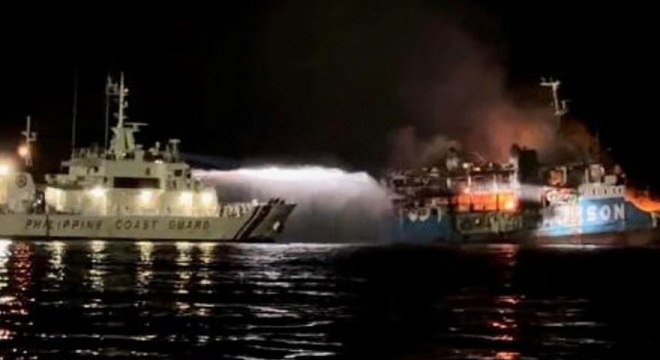 مقتل 12 شخصا في حريق عبارة في الفيليبين