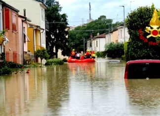 فيضانات إيطاليا: مقتل 14 شخصا وتشرّد 36 ألفا
