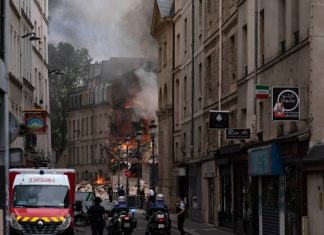 إصابة 16 شخصا على الأقل إثر انفجار في وسط باريس