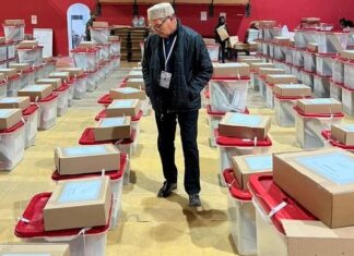 توزيع صناديق الاقتراع والمواد الانتخابية بمختلف الجهات