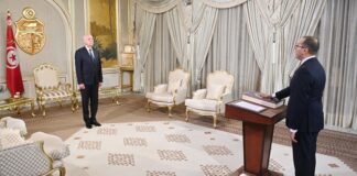رئيس الجمهورية يشرف على موكب أداء اليمين الدستورية لأعضاء الحكومة الجدد
