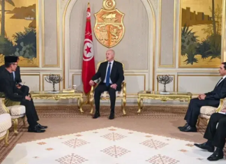 قيس سعيّد يُشرف على موكب تسليم أوراق اعتماد سفير ومفوض لتونس لدى كينيا