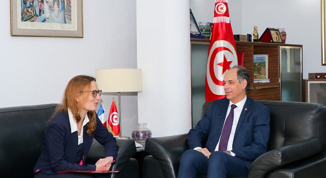 وزير التعليم العالي وسفيرة فرنسا بتونس يشددان على ضرورة تعزيز التعاون الفرنسي في مجال التعليم العالي والبحث العلمي