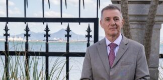 إريك فيتينيه مدير عام جديد لفندق موفنبيك البحيرة تونس