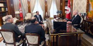 الوضع الأمني في البلاد وظاهرة الاحتكار والترفيع في الأسعار محاور اجتماع رئيس الدولة بوزير الداخلية والمدير العام للامن وامر الحرس الوطني