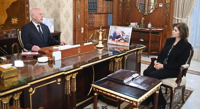 رئيس الدولة يجتمع بوزيرة التربية
