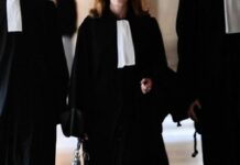 تحجير السفر على 3 محامين