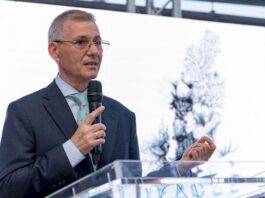 نزل موفمبيك البحيرة تونس: الاحتفال بتعيين المدير العام الجديد “ايريك فيتينات”وتزويق معرض “كنوز الأعماق: روعة الأعماق” (صور + فيديو)