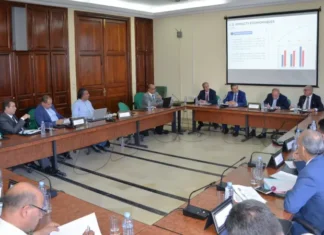 البرلمان: الإستماع لممثلي أصحاب المؤسسات حول الإستراتيجية الوطنية للطاقة