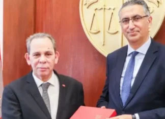 رئيس الحكومة يتلقى التقرير الختامي لعمليات الانتداب بالقطاع العمومي