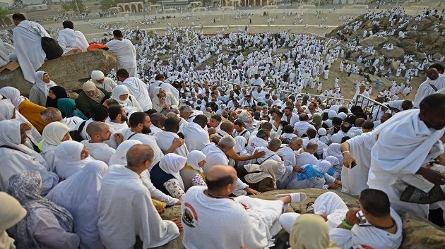 أكثر-من-مليوني-حاج-يقفون-بعرفة-لأداء-ركن-الحج