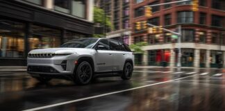 تقديم Jeep® Wagoneer S الجديدة، السيارة الرياضية متعددة الأغراض (SUV) الكهربائية العالمية لعلامة Jeep®