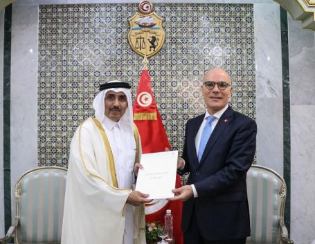 وزير-الخارجية-يلتقي-بالسفير-القطري-الجديد-في-تونس