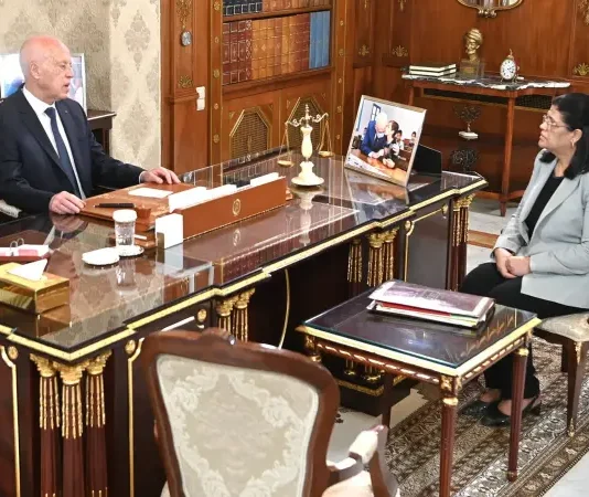 (فيديو) رئيس الدولة يدعو إلى تلبية الحاجيات العاجلة لدعم إمكانيات قطاع التربية
