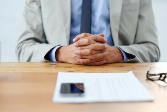 تنظيم عقود الشغل ومنع المناولة: القانون الجديد بعد مصادقة البرلمان