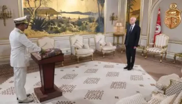 والي-جندوبة-يؤدي-اليمين-الدستورية-400x228.jpg_copy_630x360