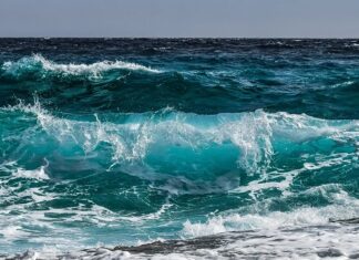 دراسة: ارتفاع سطح البحار يهدد ملايين البشر والمباني بالمدن الساحلية