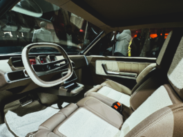 قطاع السيارات: الاتحاد الأوروبي يحدد هدف 25% من البلاستيك المُعاد تدويره في المركبات الجديدة بحلول 2035