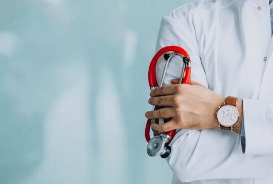 عمادة الأطباء: الحصول على ترخيص مسبق قبل أي ظهور إعلامي أمر ضروري